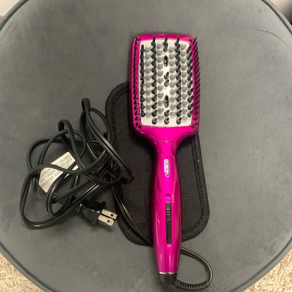🍀4 for $25🍀 Infiniti Pro by Conair Diamond-Infused Ceramic Smoothing Hot Brush